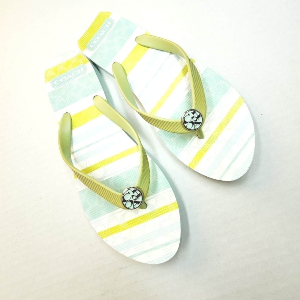 🌸Coach | Signature Coach Thong‎ Sandals size 7.5